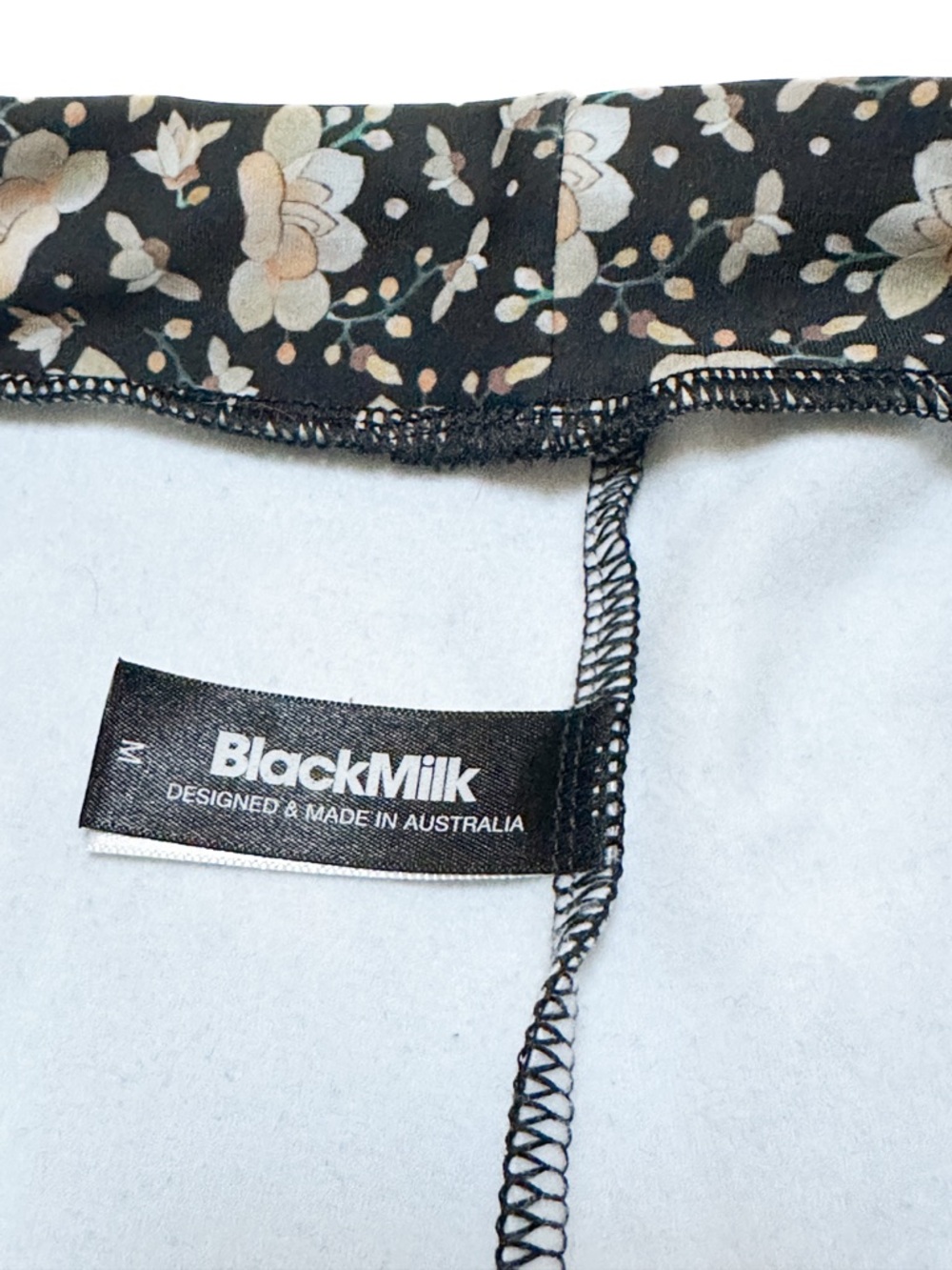 BlackMilk the Vault Collection Coromandel Screen Cuffed Pants Limited Edition - Picture 5 of 10